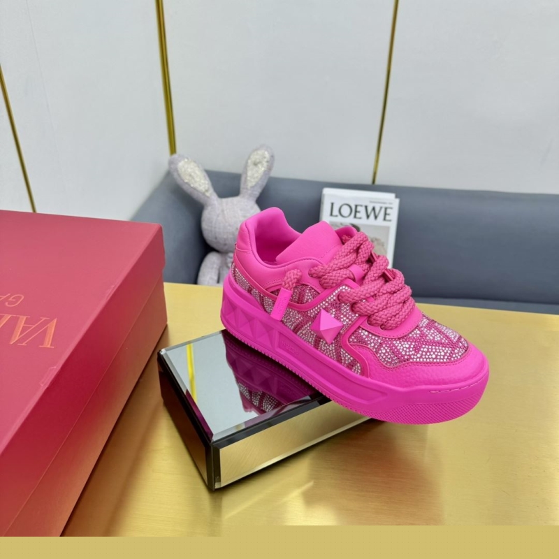 Pra*a casual shoes